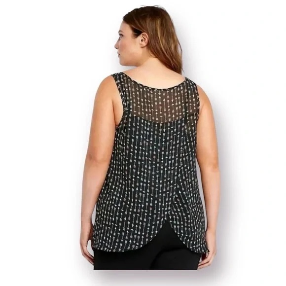 Torrid Women’s Black Sheer Arrow Print Tulip Cut Back Blouse Size 3X NWOT - Picture 3 of 8